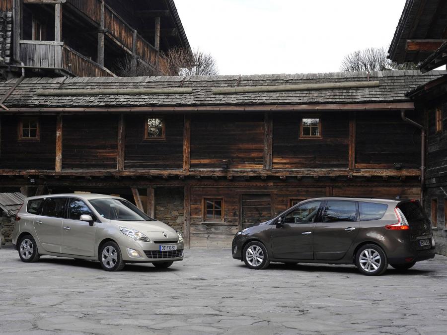  Renault Grand Scenic 2009 года  (фото 26 из 65)
